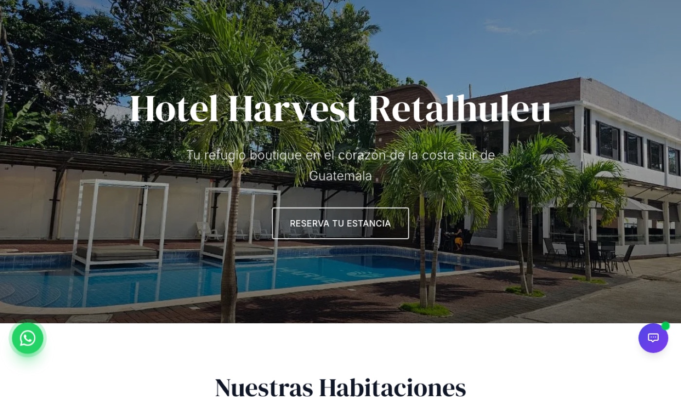 Website von Hotel Harvest mit FluxPMS — Startbild mit Pool, Buchungsbutton und Direktbuchungsmaschine